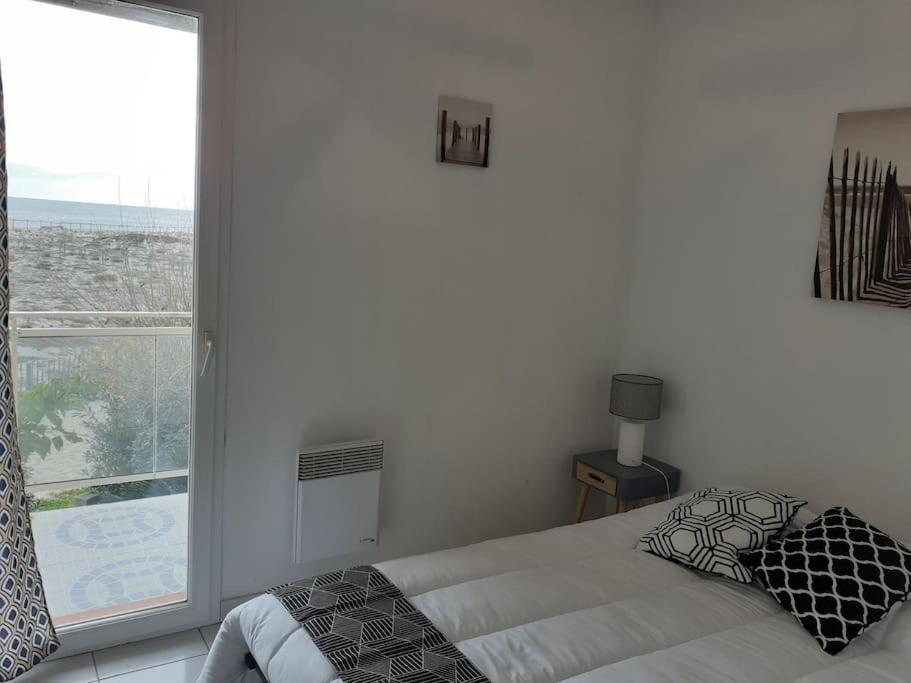 Villa Face A La Mer Sur Le Sable 8 Clim A L'Etage เลอบาร์กาแรส ภายนอก รูปภาพ